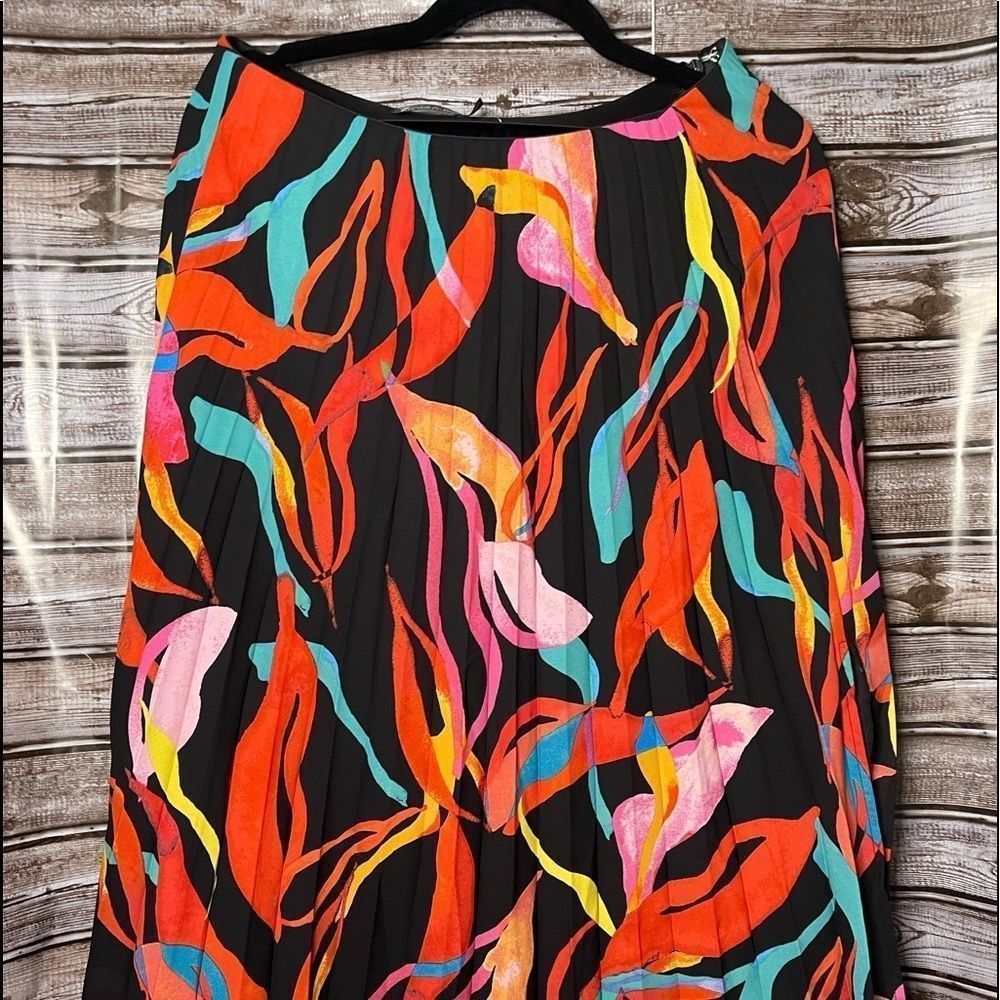 New York & Company Tropical Print Pleated Skirt Red Multicolored